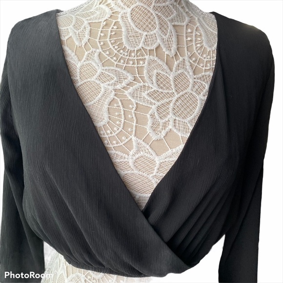 TOBI Black Bell Long Sleeve V Neck Crop Top Y2K size S - Picture 4 of 10